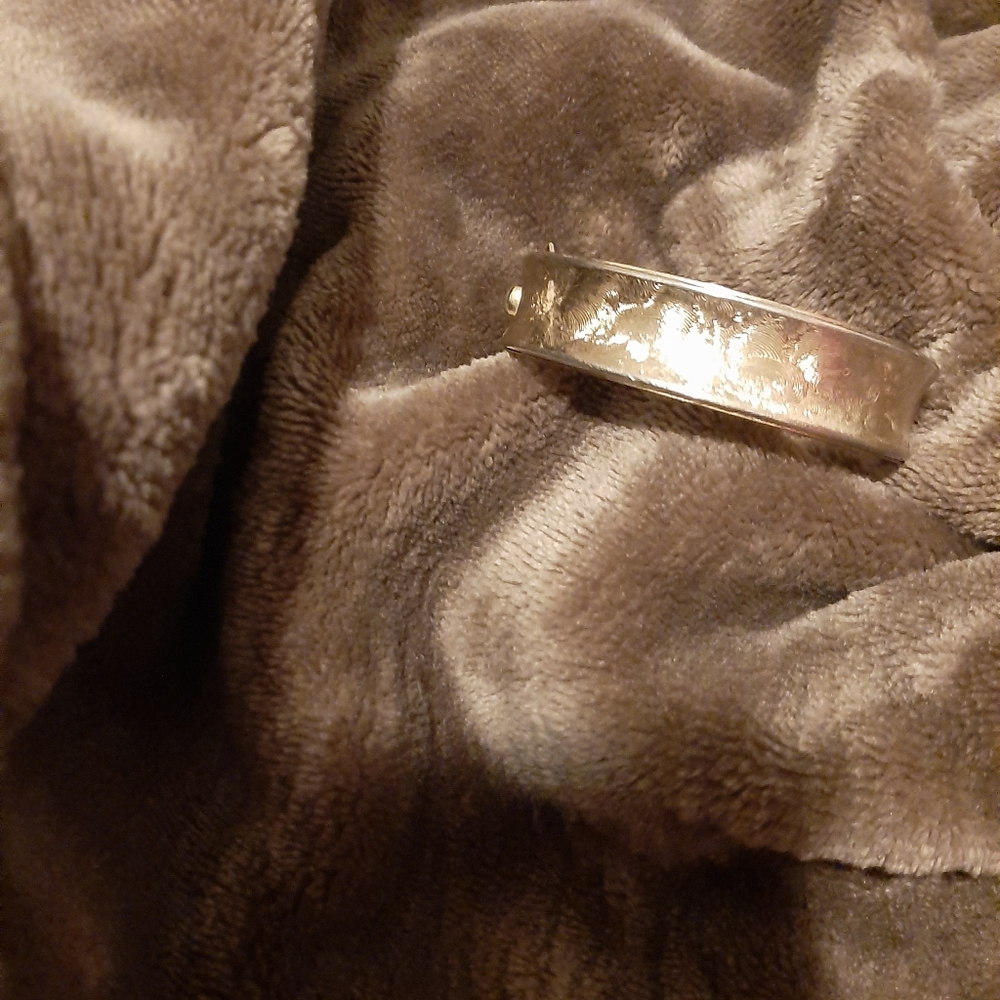 Gold bracelet